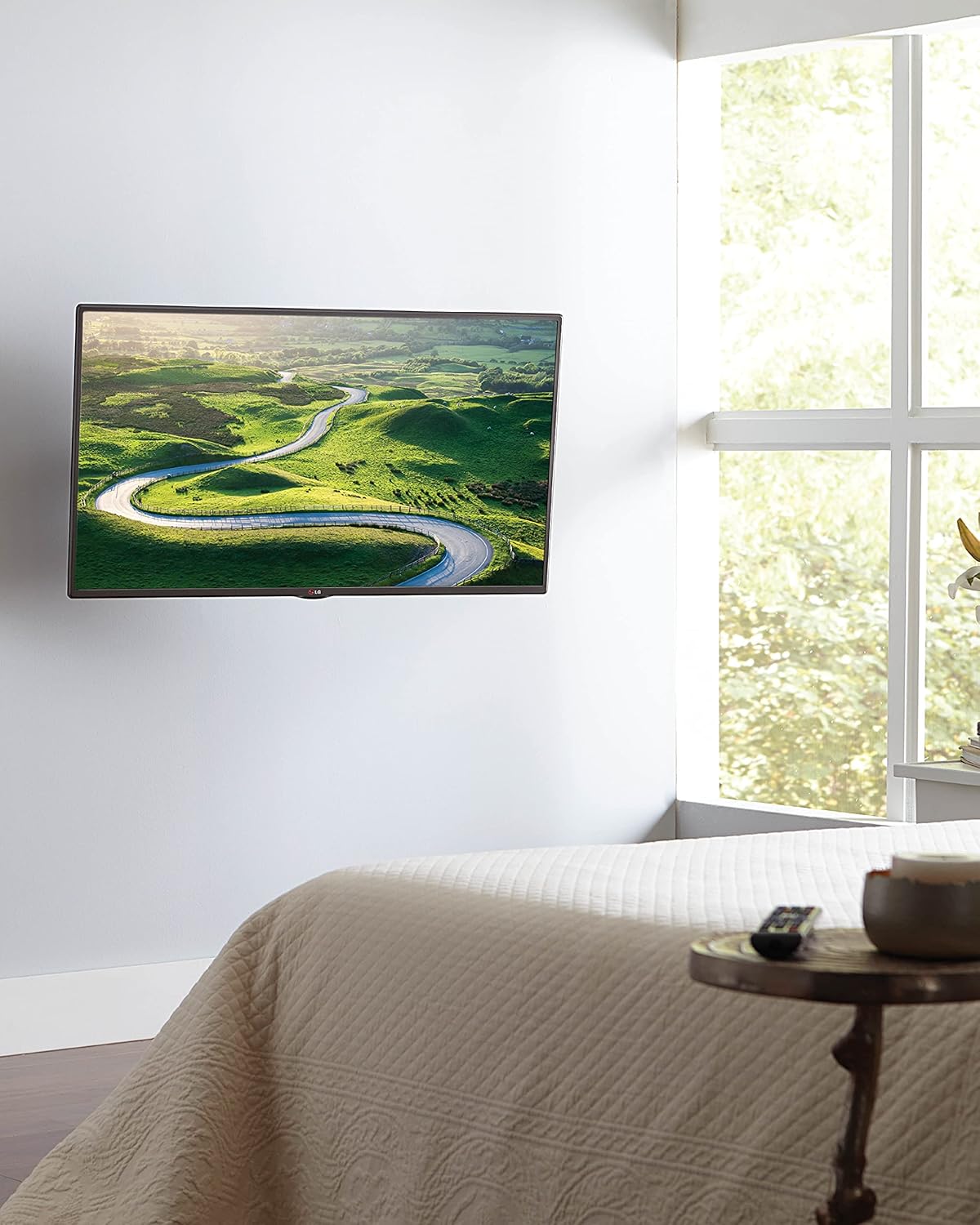 Universal Full-Motion TV Wall Mount for TVs Up to 55 Inches Compatible with Fire TVs - Image 3