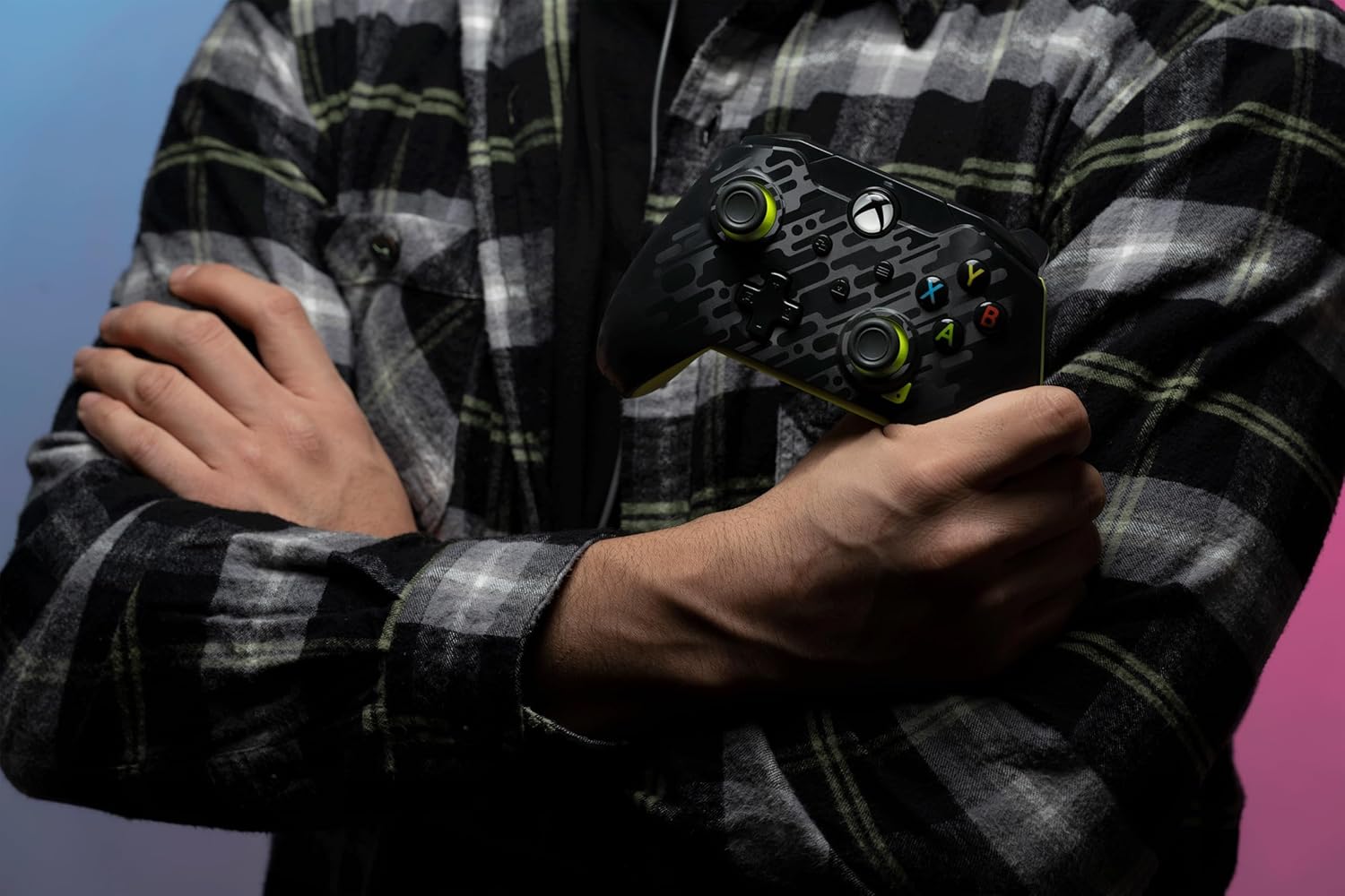 PDP Wired Xbox Controller Electric Carbon Grey/Yellow Mappable Buttons 8ft Cable 3.5mm Jack - Image 10